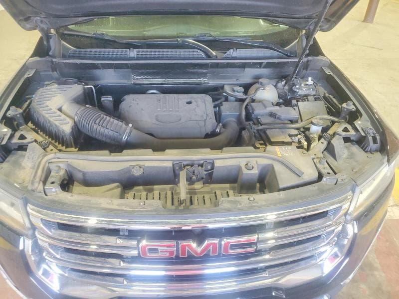 2023 GMC ACADIA SLT 12
