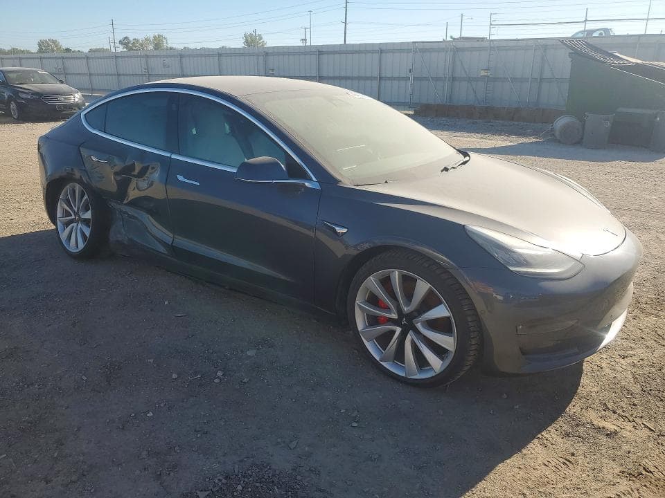 2019 TESLA MODEL 3 4