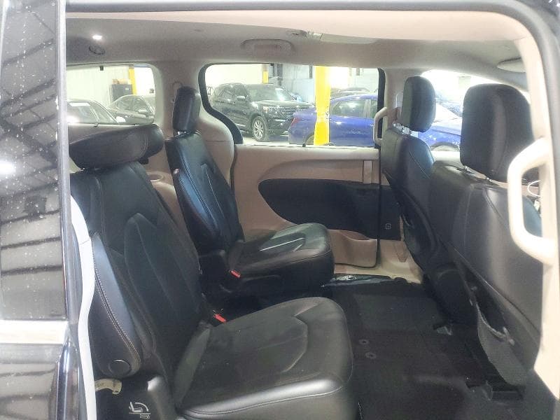 2020 CHRYSLER PACIFICA TOURING L 11