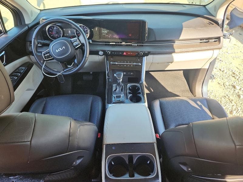2023 KIA CARNIVAL EX 8