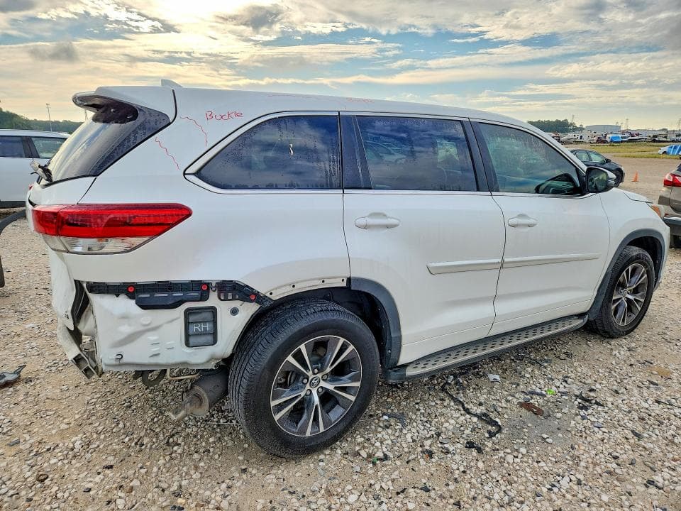 2018 TOYOTA HIGHLANDER LE PLUS 3