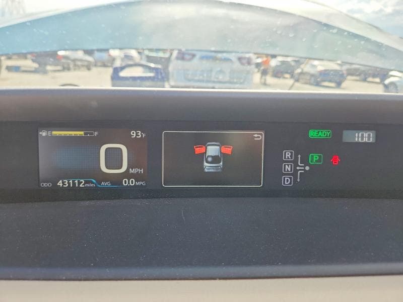 2018 TOYOTA PRIUS TWO 9