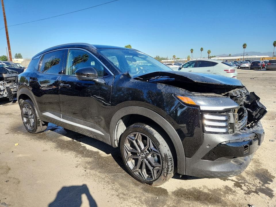 2026 NISSAN KICKS SR 4