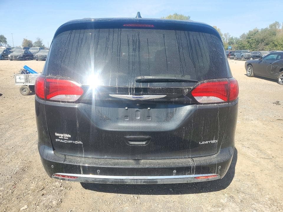 2020 CHRYSLER PACIFICA LIMITED 6