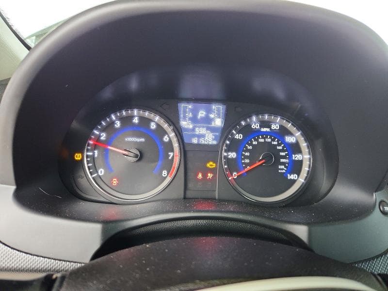 2017 HYUNDAI ACCENT SE 9