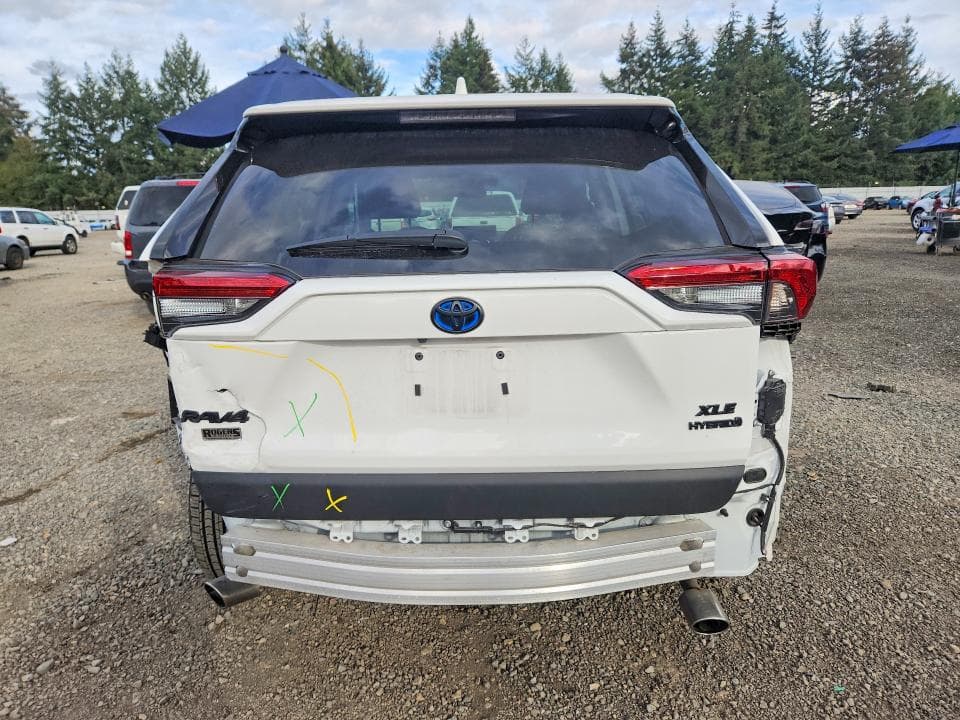 2021 TOYOTA RAV4 XLE 6