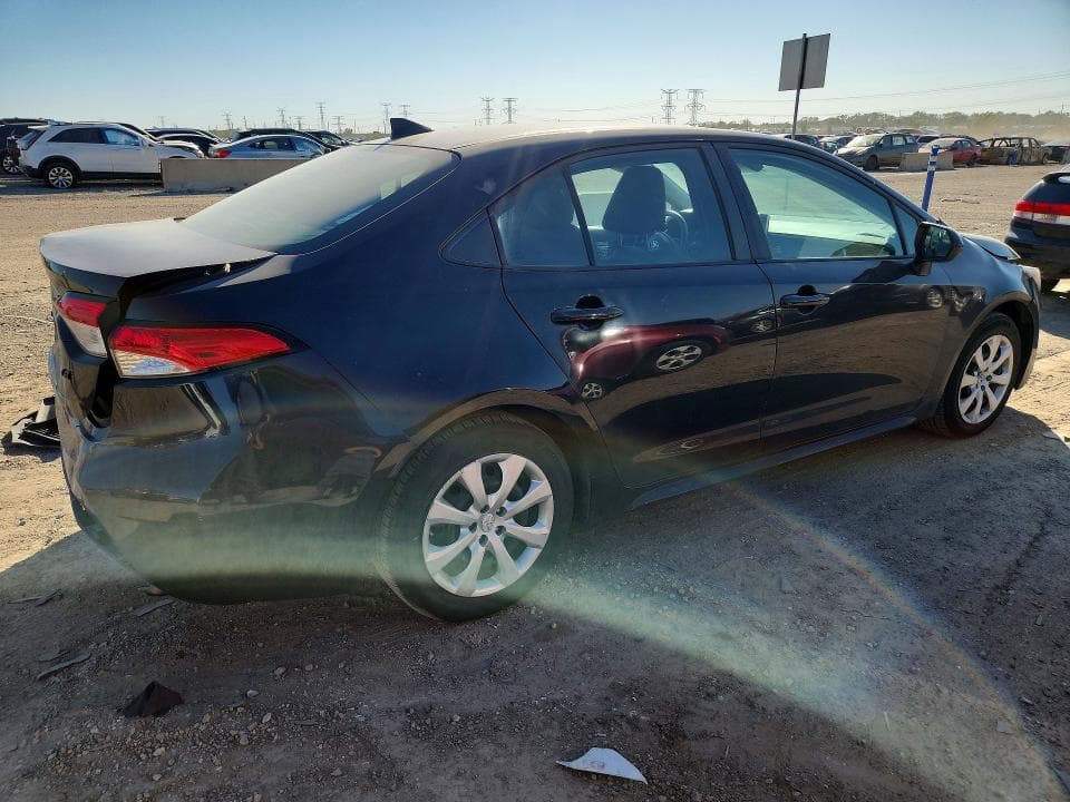 2021 TOYOTA COROLLA LE 3