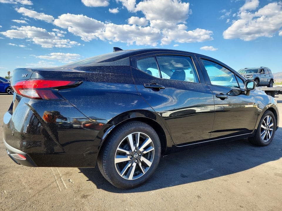 2021 NISSAN VERSA SV 3