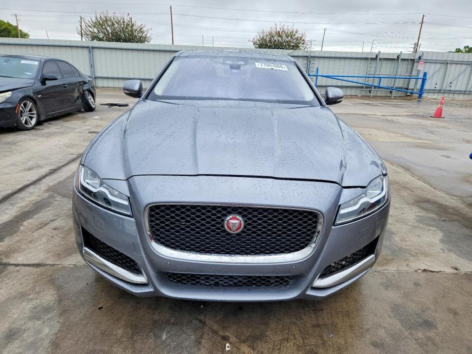 2020 JAGUAR XF PRESTIGE 5