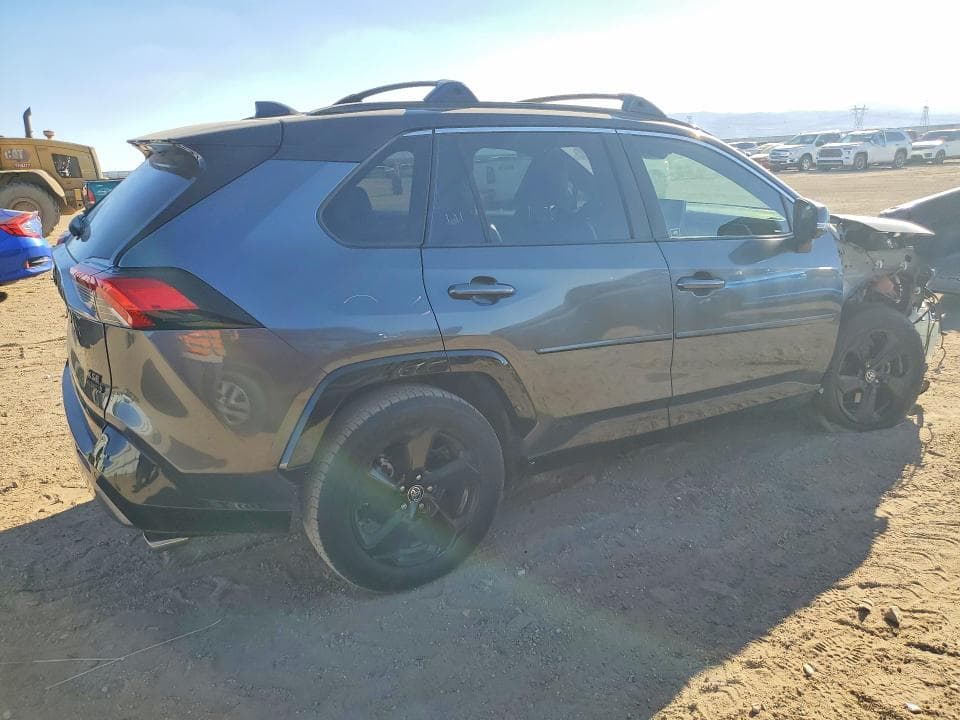 2019 TOYOTA RAV4 XSE 3