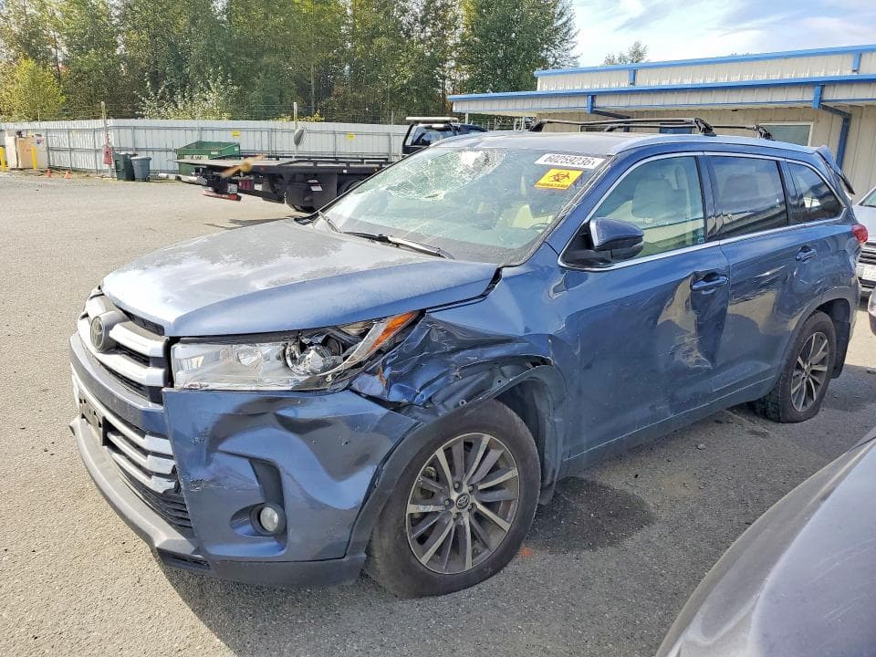 2018 TOYOTA HIGHLANDER XLE - 1