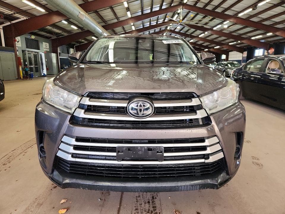 2019 TOYOTA HIGHLANDER LE 5