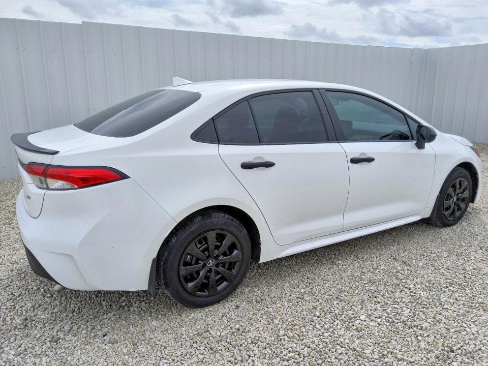 2026 TOYOTA COROLLA LE 3