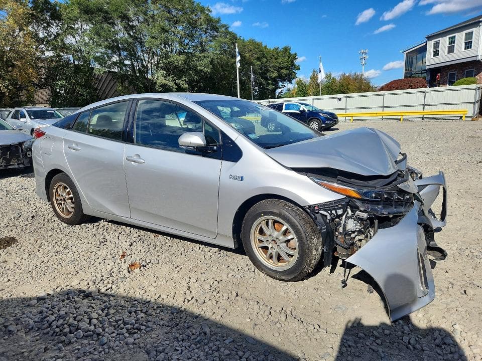 2017 TOYOTA PRIUS PRIME PREMIUM 4