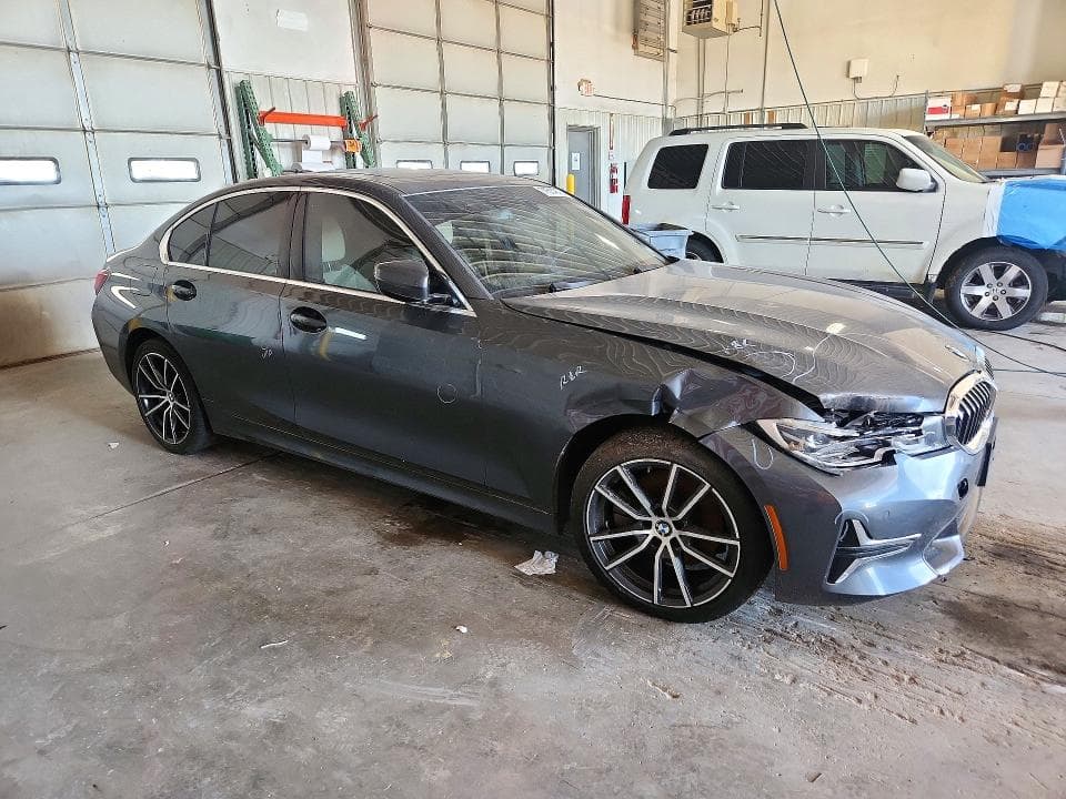 2020 BMW 330XI 4
