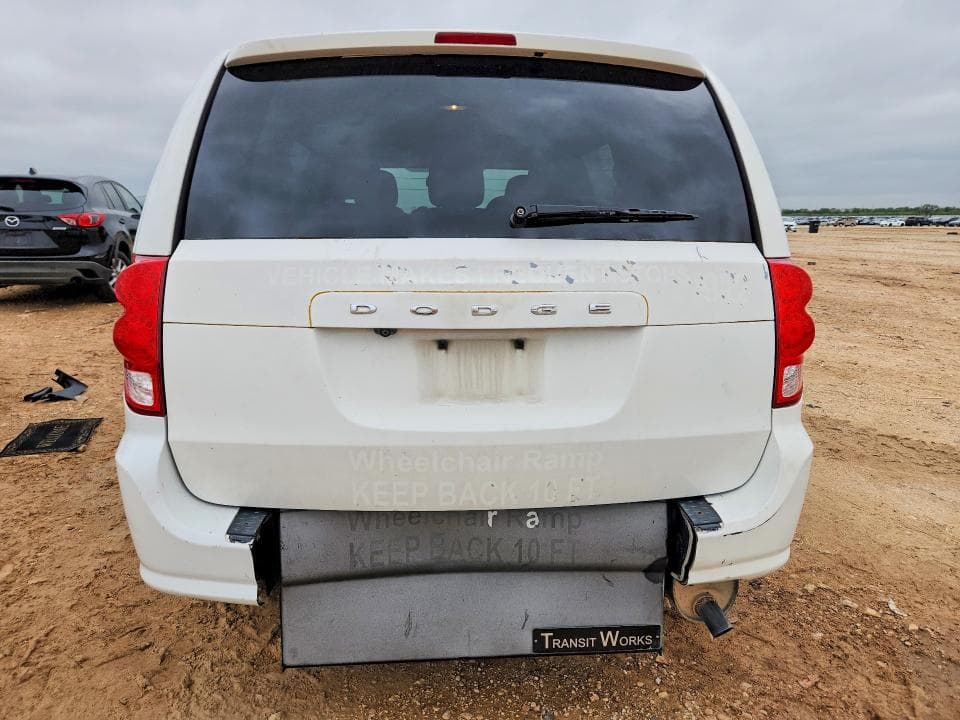 2018 DODGE GRAND CARAVAN SE 6