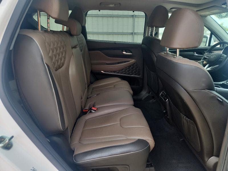 2022 HYUNDAI SANTA FE LIMITED 11