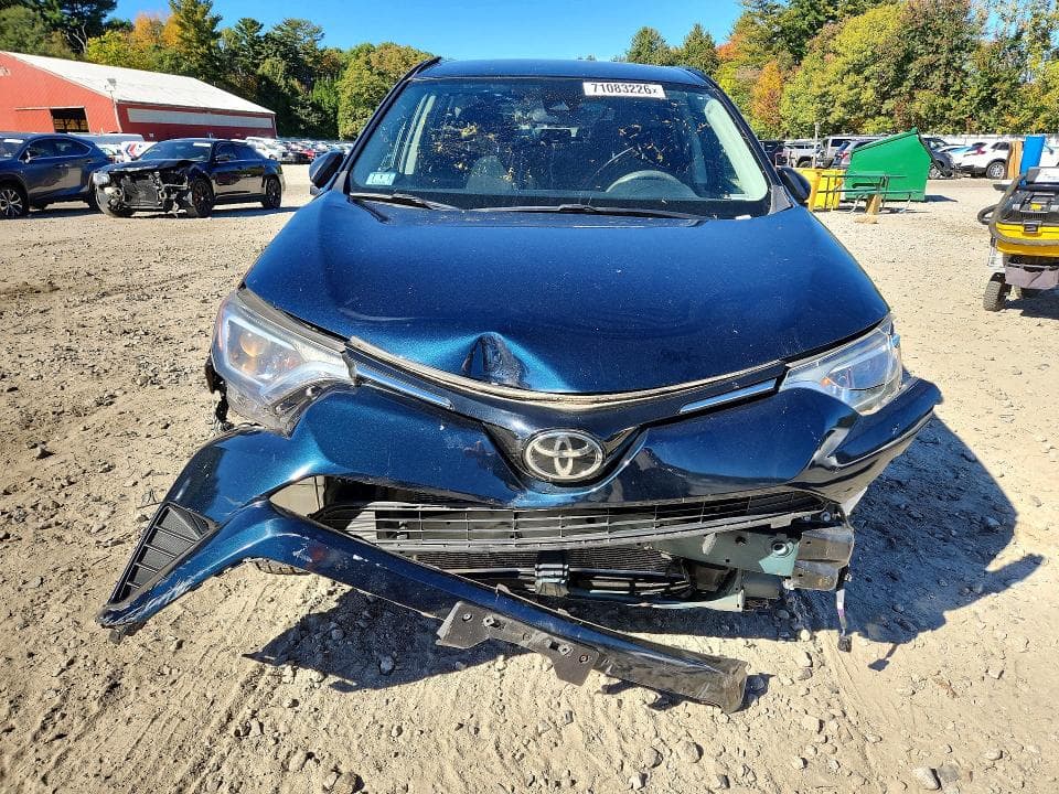2017 TOYOTA RAV4 LE 5