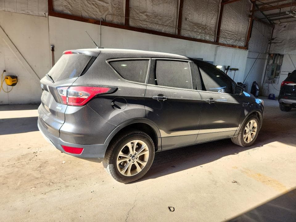 2017 FORD ESCAPE SE 3