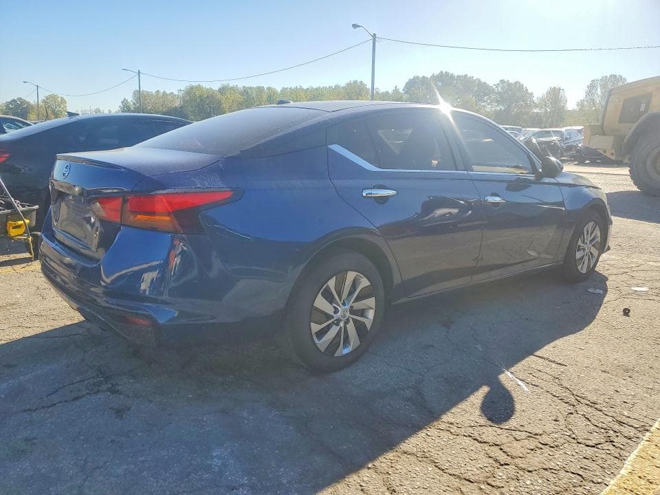 2019 NISSAN ALTIMA S 3