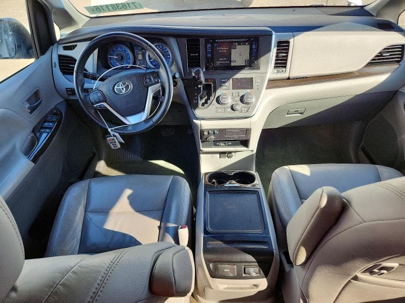 2017 TOYOTA SIENNA XLE PREMIUM 7-PASSENGER 8