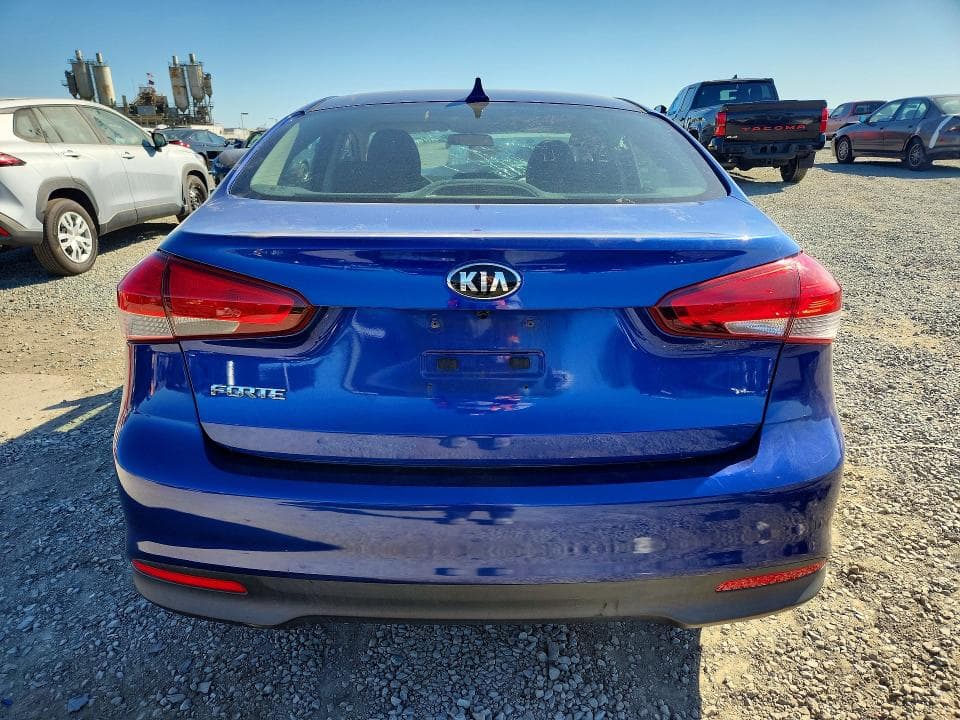 2017 KIA FORTE LX 6