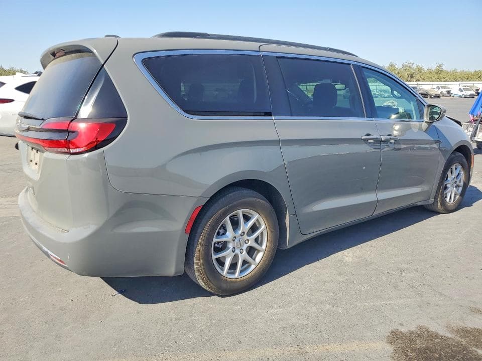 2022 CHRYSLER PACIFICA TOURING L 3