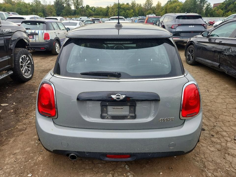 2018 MINI COOPER 6