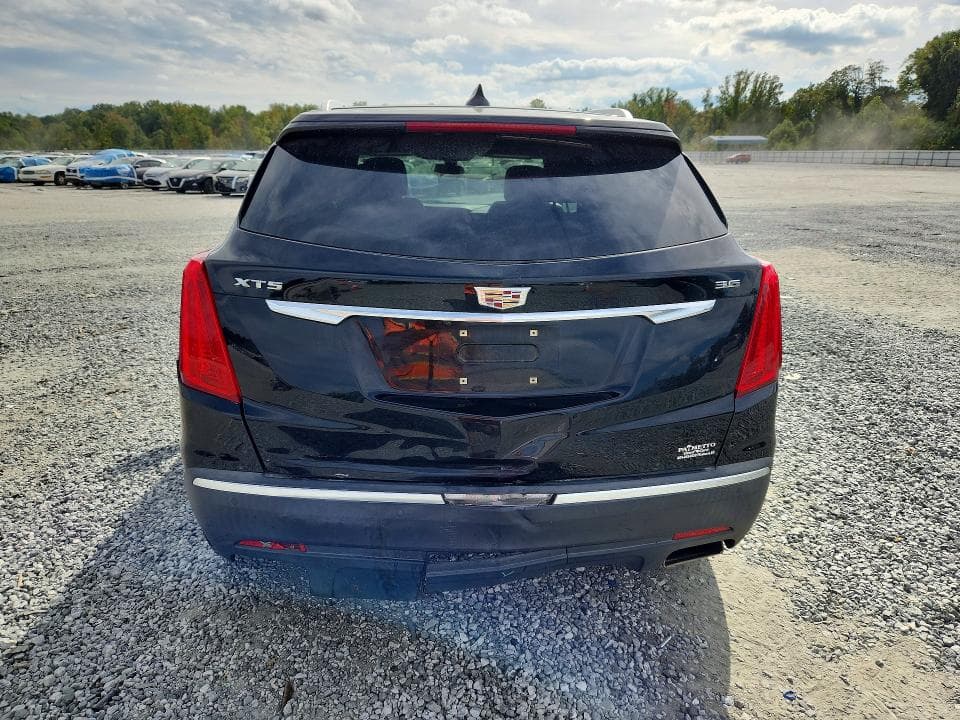 2017 CADILLAC XT5 6