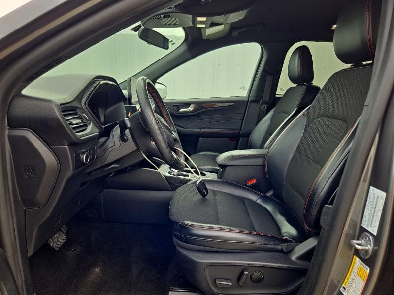 2025 FORD ESCAPE ST LINE 7