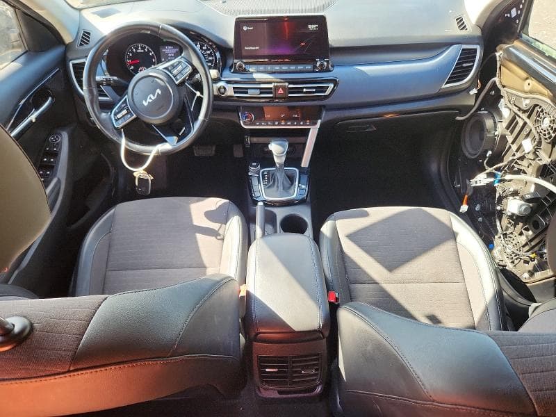 2022 KIA SELTOS S 8