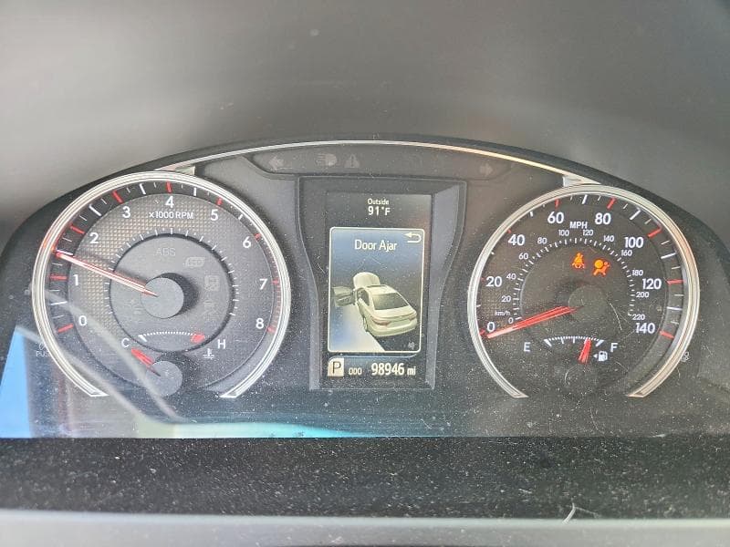 2017 TOYOTA CAMRY SE 9