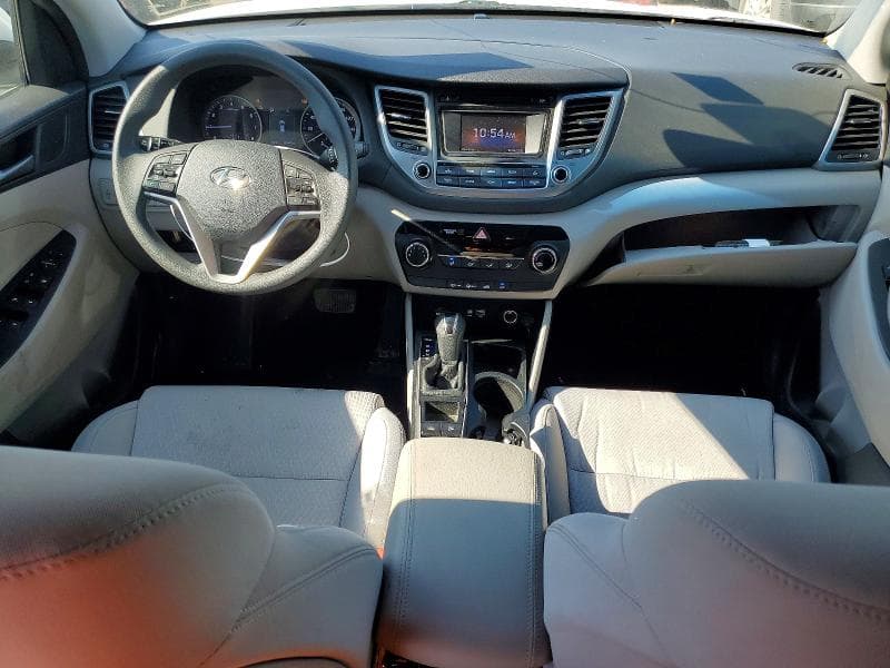 2017 HYUNDAI TUCSON SE 8