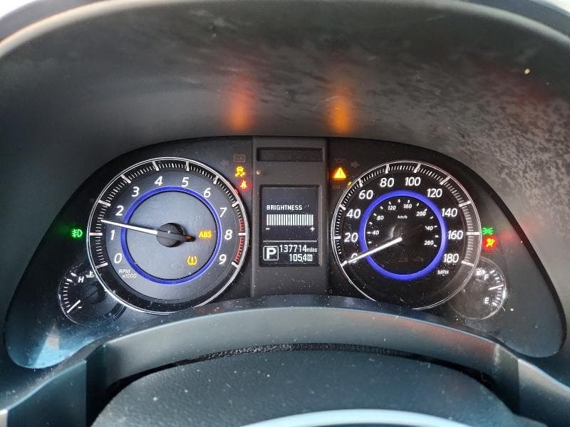 2017 INFINITI QX70 BASE 9