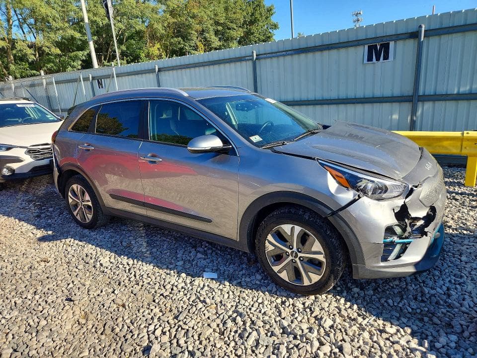 2022 KIA NIRO EV EX 4