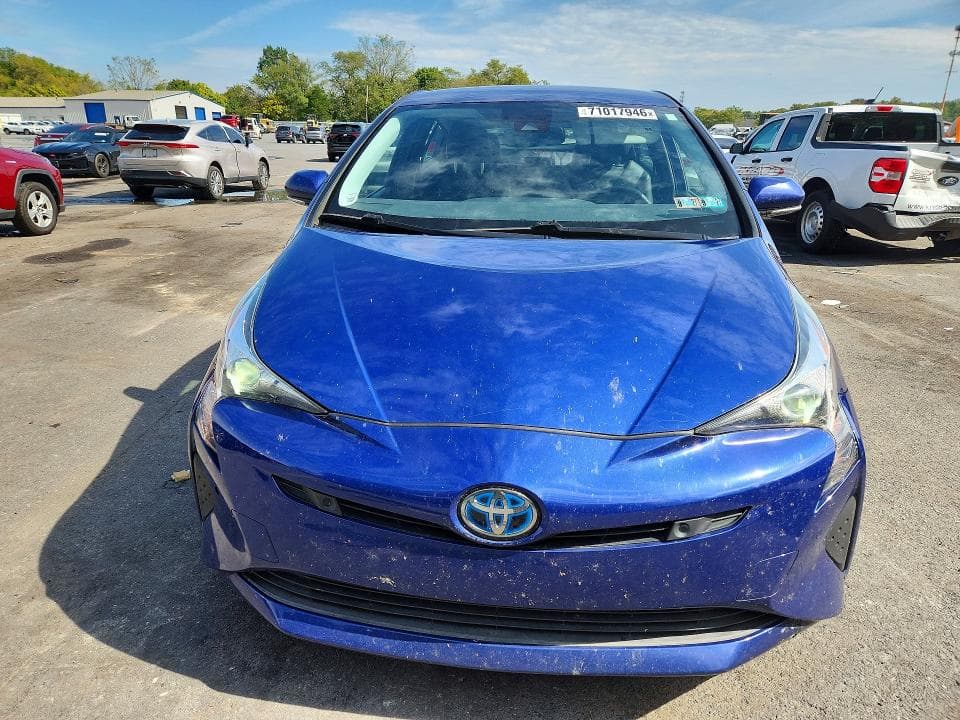 2017 TOYOTA PRIUS FOUR 5