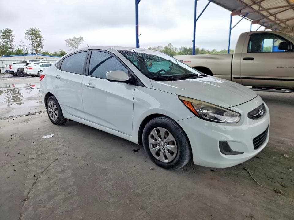 2017 HYUNDAI ACCENT SE 4