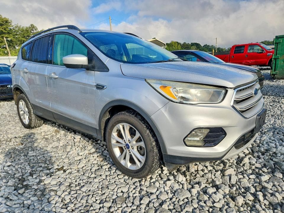 2018 FORD ESCAPE SE 4