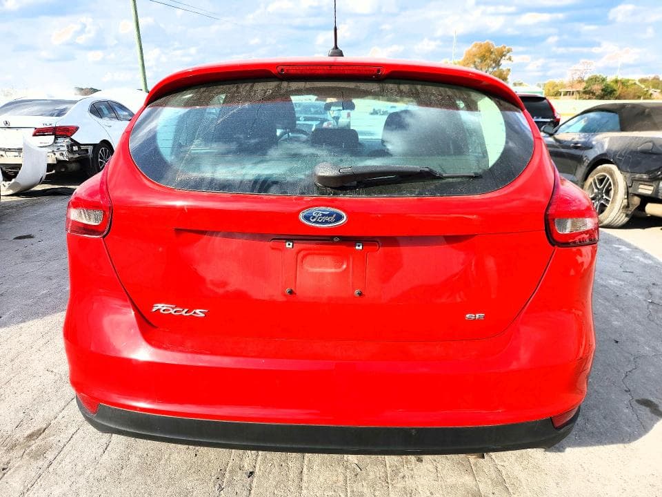 2017 FORD FOCUS SE 6