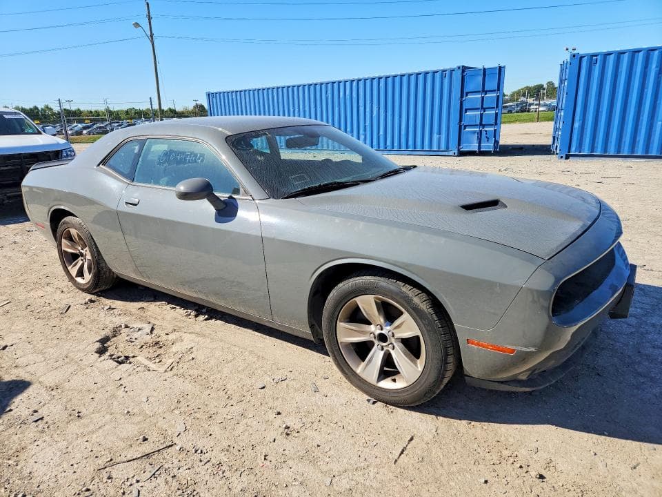 2018 DODGE CHALLENGER SXT 4