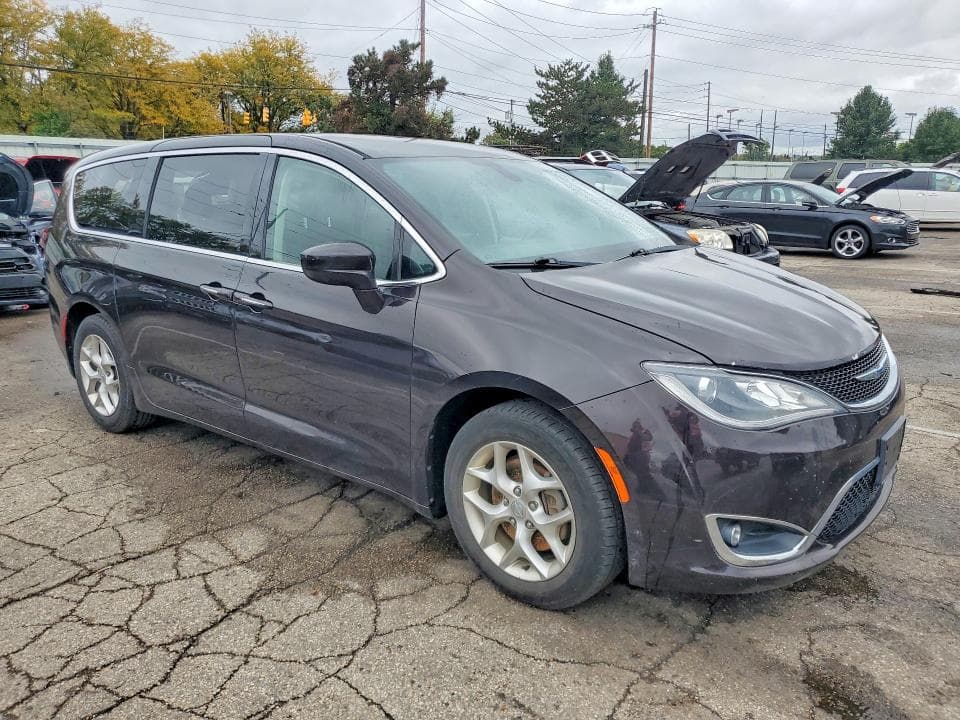 2018 CHRYSLER PACIFICA TOURING PLUS 4