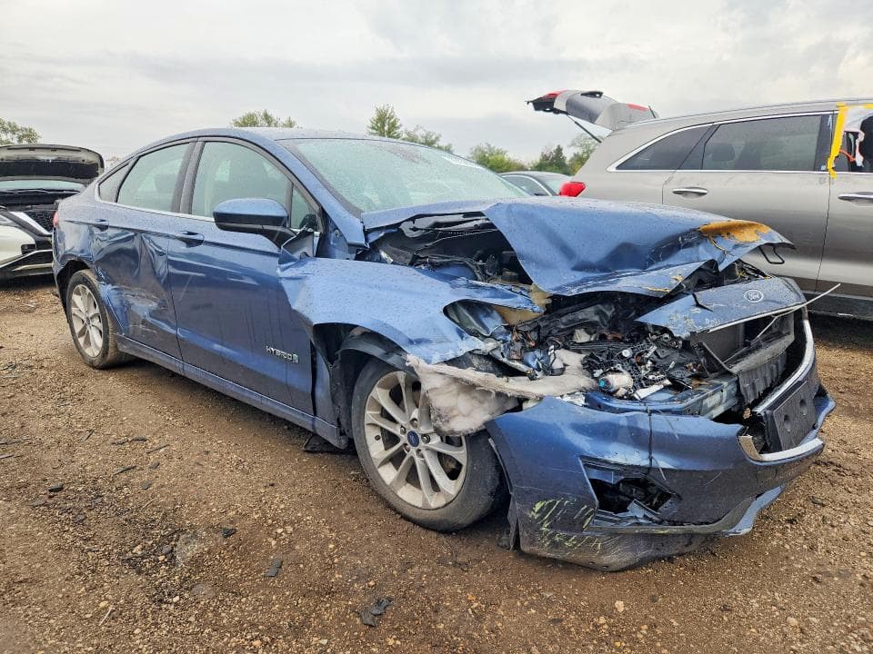 2019 FORD FUSION SE 4