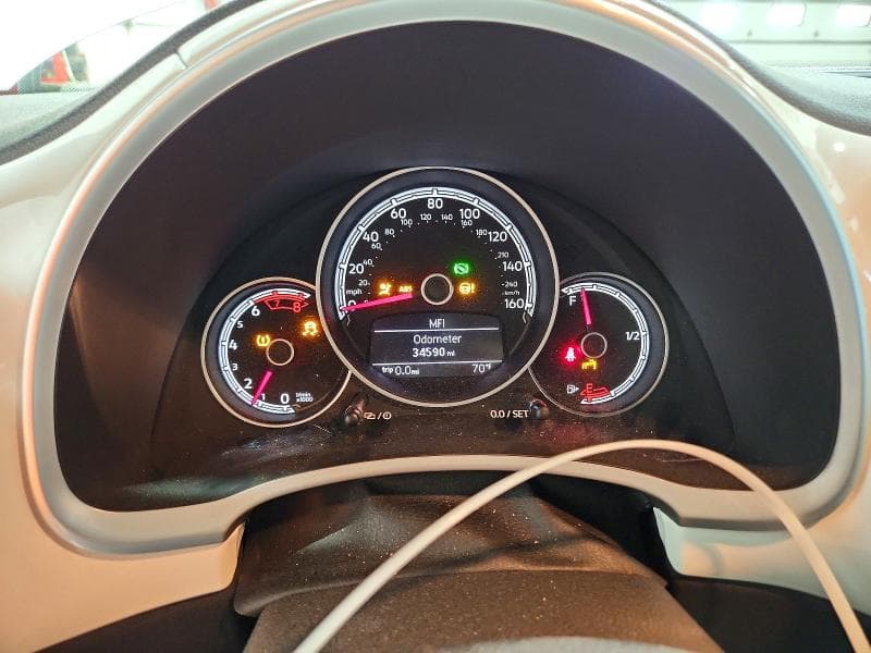 2019 VOLKSWAGEN BEETLE S 9