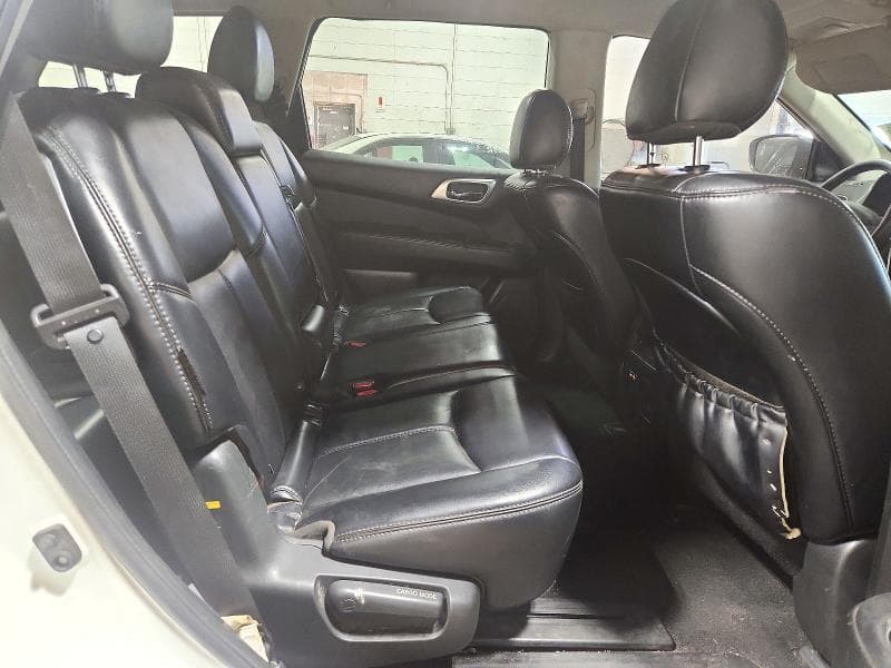 2019 NISSAN PATHFINDER SL 11