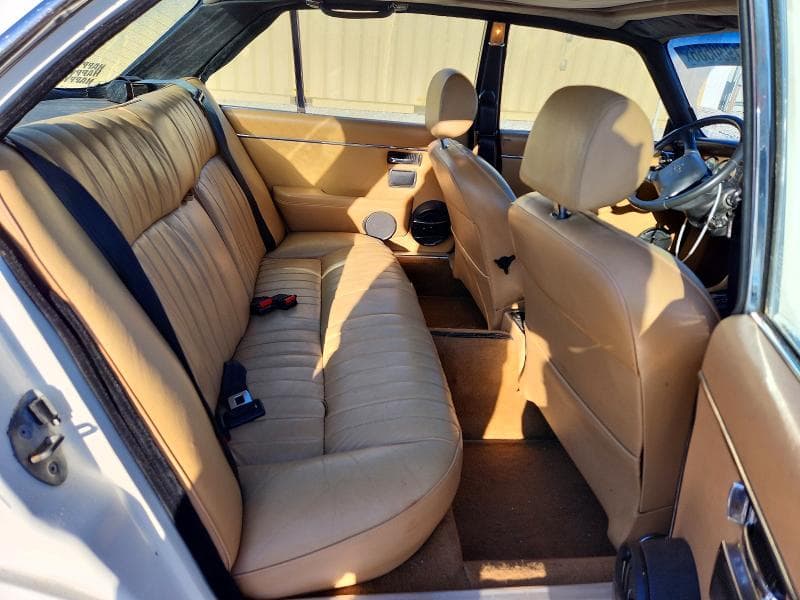 1983 JAGUAR XJ6 10