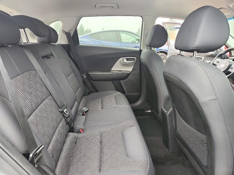 2018 KIA NIRO LX 10