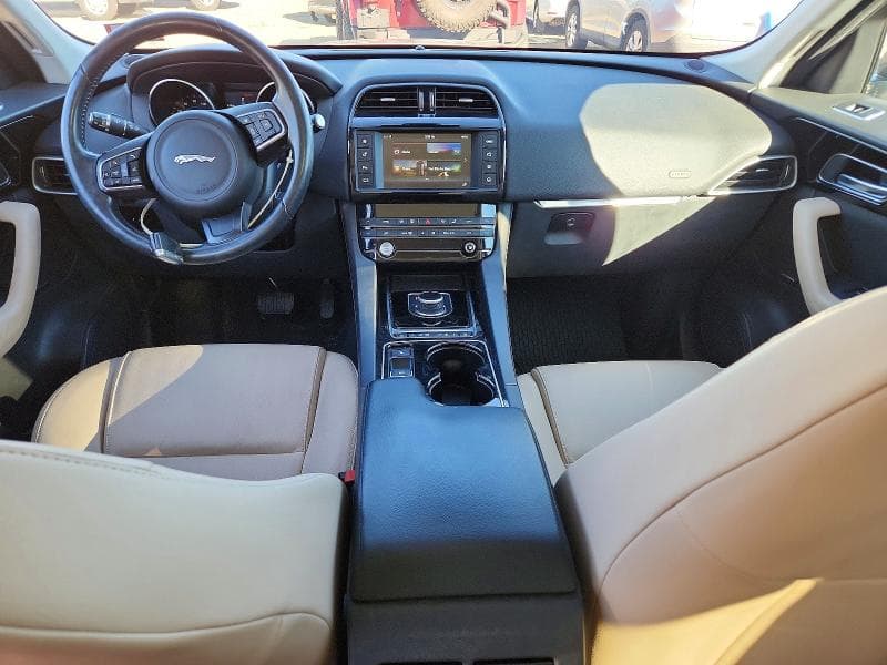 2017 JAGUAR F-PACE PREMIUM 8