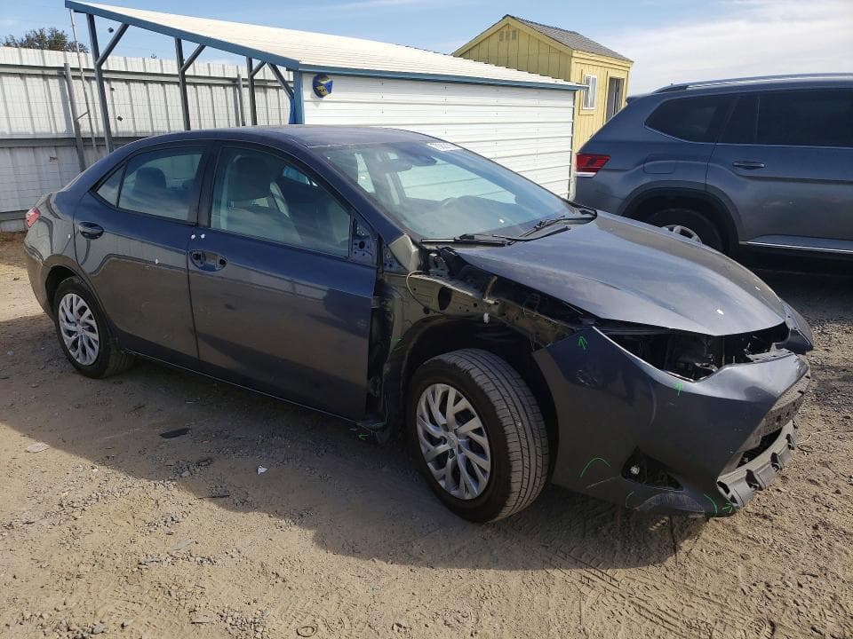 2017 TOYOTA COROLLA LE 4