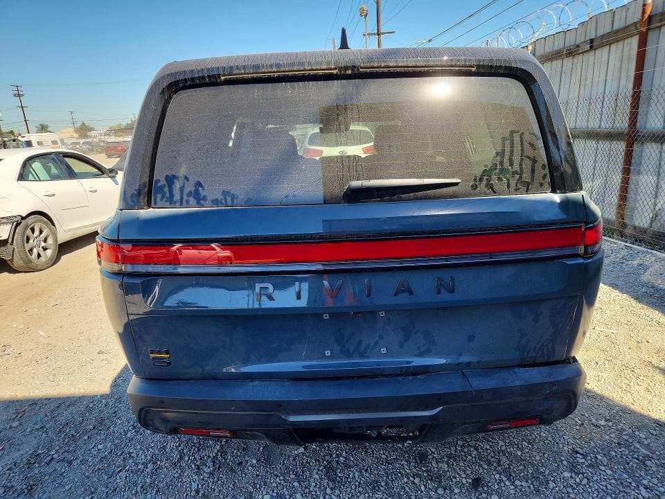 2025 RIVIAN R1S PREMIUM 6