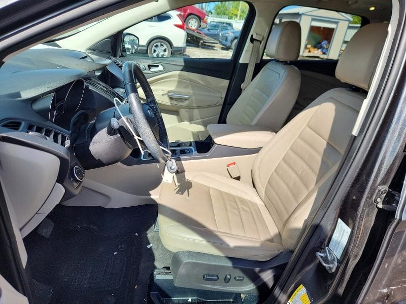 2017 FORD ESCAPE SE 7